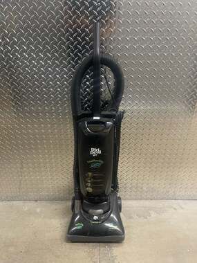 Dirt Devil Featherlite 12 Amp Upright Bagged Vacuum Cleaner Model 085570 Works